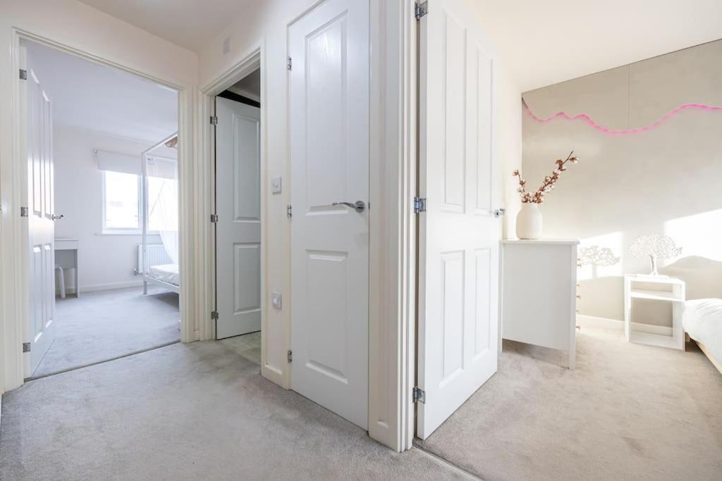 Trox - Cosy Vibes - Free Parking - Zero Fuss Appartement